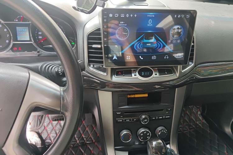 Used Chevrolet Captiva 2015 2.4L Two-Wheel Drive Urban Version 7 Seats Audio And AC Panel