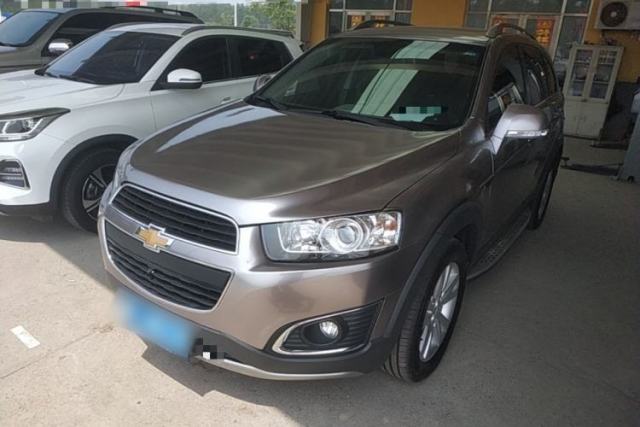 Used Chevrolet Captiva 2015 2.4L 4x4 Flagship Edition 7-Seater