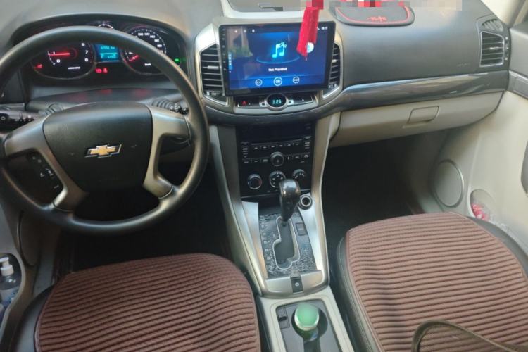 Used Chevrolet Captiva 2015 2.4L Two-Wheel Drive Urban Version 5 Seats Center Console