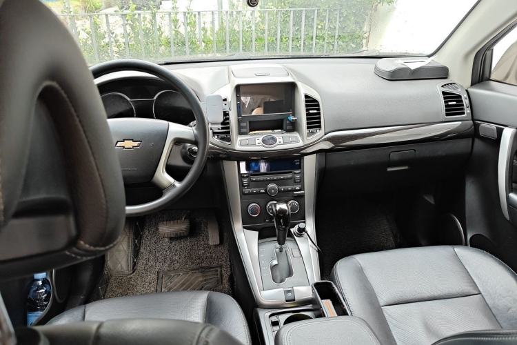 Used Chevrolet Captiva 2015 2.4L Two-Wheel Drive Urban Version 7 Seats Center Console