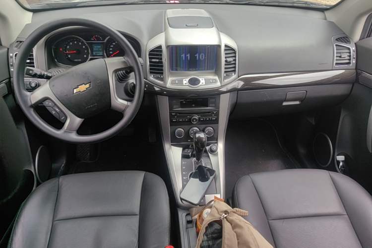 Used Chevrolet Captiva 2015 2.4L Two-Wheel Drive Urban Version 7 Seats Center Console