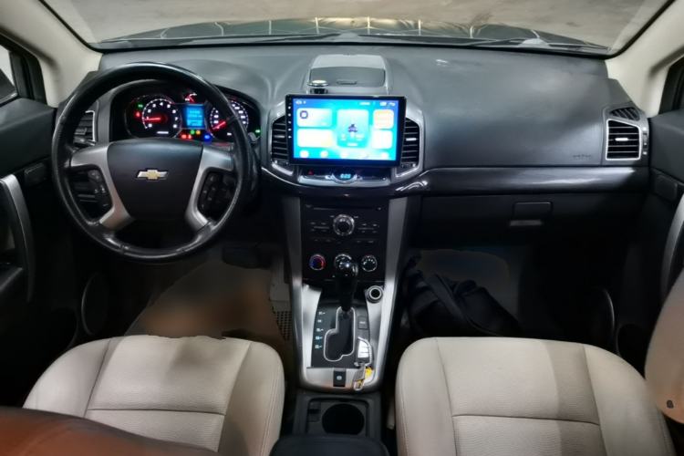 Used Chevrolet Captiva 2015 2.4L Two-Wheel Drive Urban Version 7 Seats Center Console