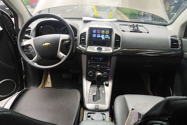 Used Chevrolet Captiva 2015 2.4L Two-Wheel Drive Urban Version 7 Seats Center Console