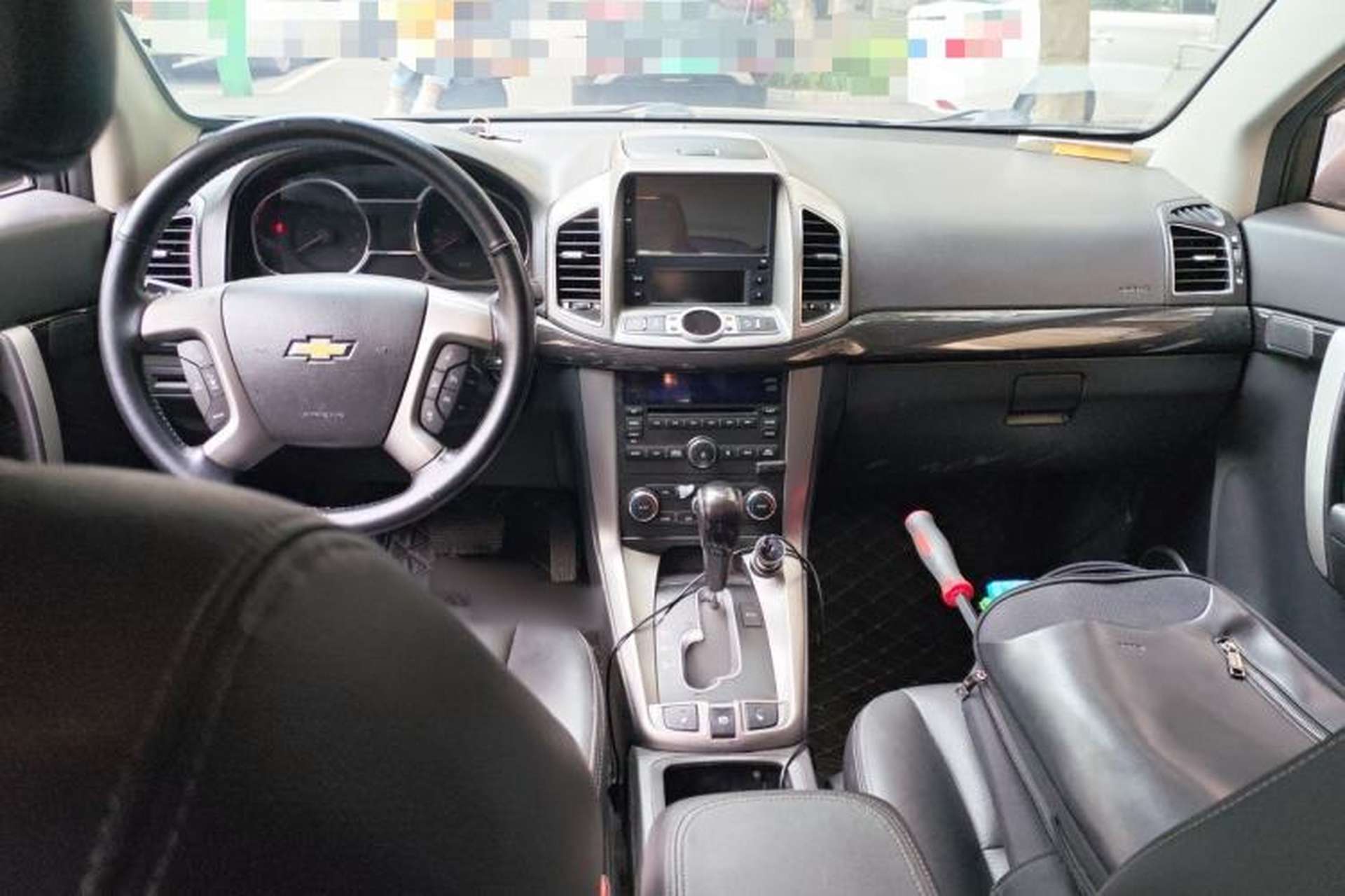 Used Chevrolet Captiva 2015 2.4L 4x4 Flagship Edition 7-Seater Center Console