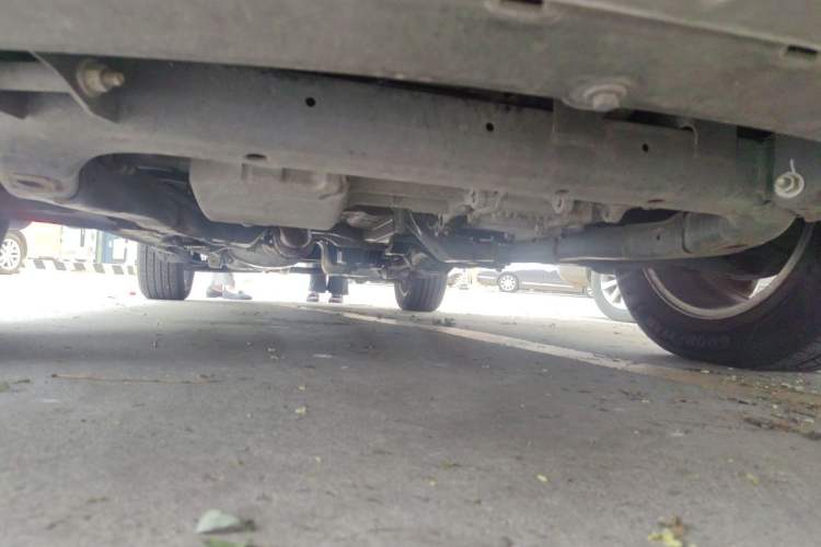 Used Chevrolet Captiva 2015 2.4L Two-Wheel Drive Urban Version 7 Seats Chassis Front
