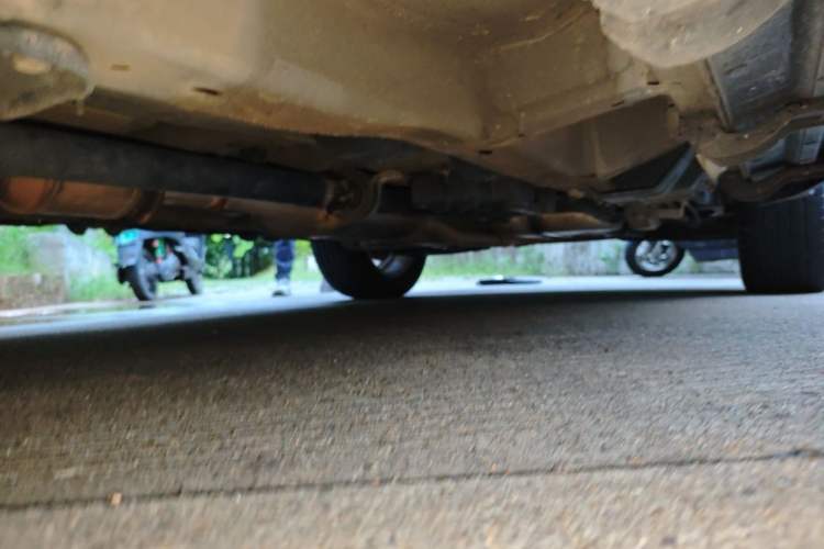 Used Chevrolet Captiva 2015 2.4L 4x4 Flagship Edition 7-Seater Chassis Front Left
