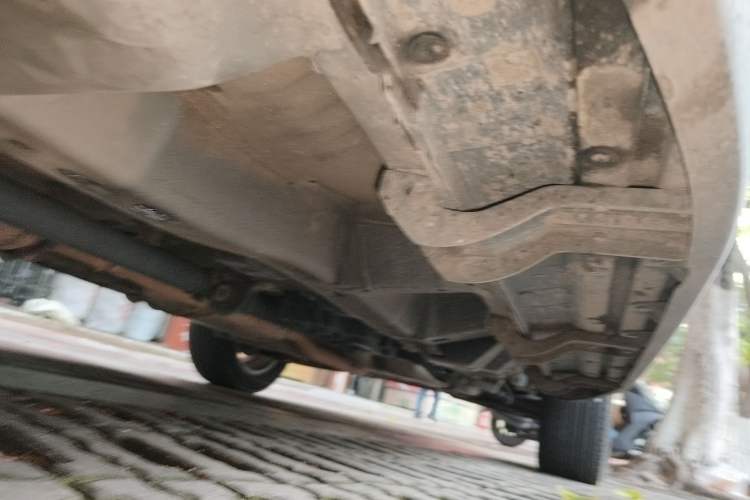 Used Chevrolet Captiva 2015 2.4L 4x4 Flagship Edition 7-Seater Chassis Front Left