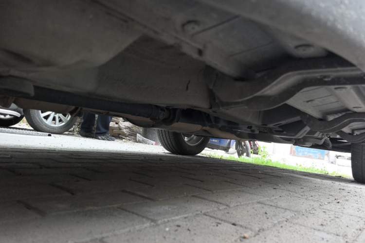 Used Chevrolet Captiva 2015 2.4L 4x4 Flagship Edition 7-Seater Chassis Front Left