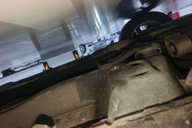 Used Chevrolet Captiva 2015 2.4L 4x4 Flagship Edition 7-Seater Chassis Front Left