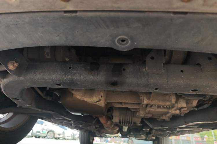 Used Chevrolet Captiva 2015 2.4L 4x4 Flagship Edition 7-Seater Chassis Front