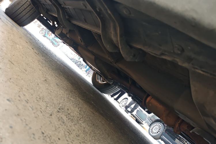 Used Chevrolet Captiva 2015 2.4L 4x4 Flagship Edition 7-Seater Chassis Front Right