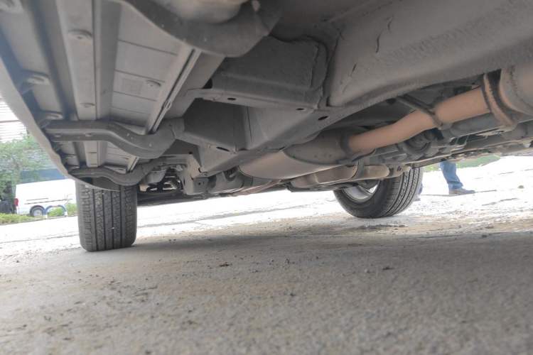 Used Chevrolet Captiva 2015 2.4L 4x4 Flagship Edition 7-Seater Chassis Front Right