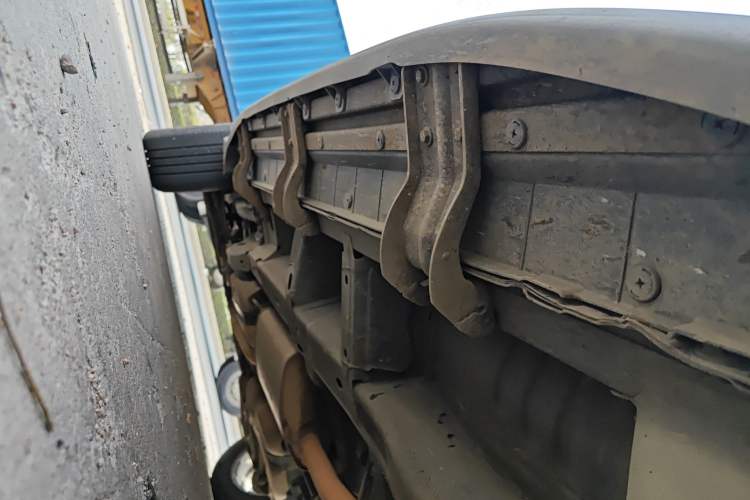 Used Chevrolet Captiva 2015 2.4L 4x4 Flagship Edition 7-Seater Chassis Front Right