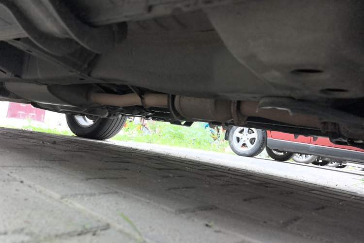 Used Chevrolet Captiva 2015 2.4L 4x4 Flagship Edition 7-Seater Chassis Front Right