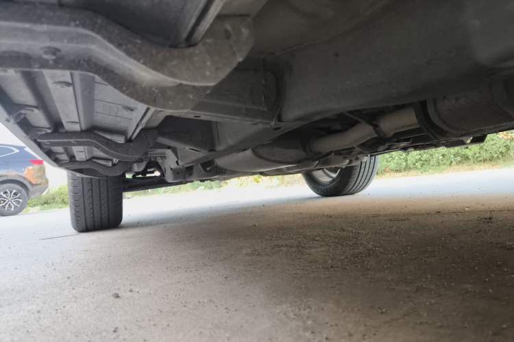 Used Chevrolet Captiva 2015 2.4L 4x4 Flagship Edition 7-Seater Chassis Front Right