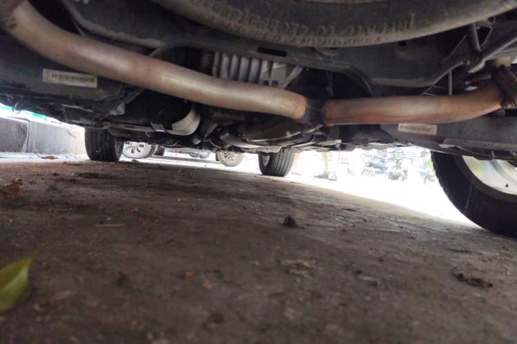 Used Chevrolet Captiva 2015 2.4L 4x4 Flagship Edition 7-Seater Chassis Rear