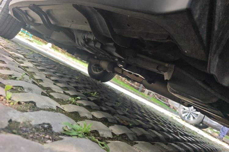 Used Chevrolet Captiva 2015 2.4L Two-Wheel Drive Urban Version 7 Seats Chassis Rear Left