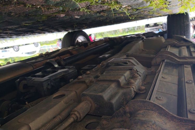 Used Chevrolet Captiva 2015 2.4L 4x4 Flagship Edition 7-Seater Chassis Rear Left