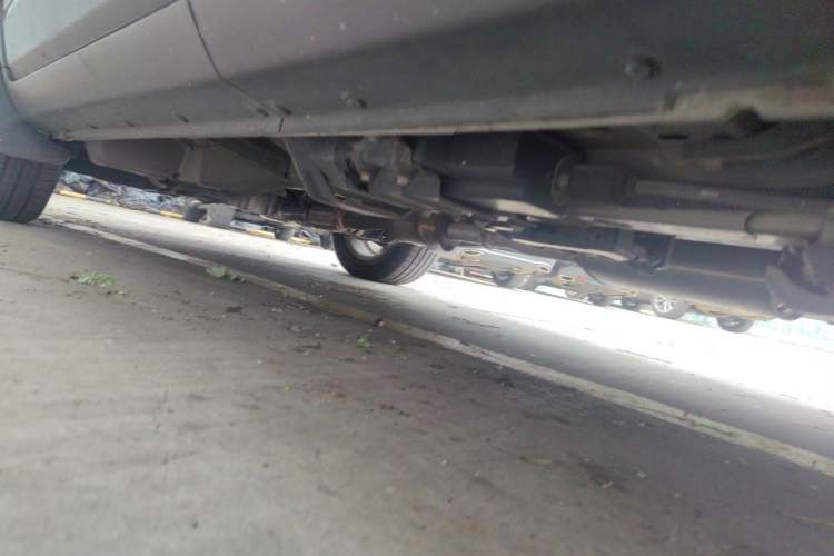 Used Chevrolet Captiva 2015 2.4L Two-Wheel Drive Urban Version 7 Seats Chassis Rear Left