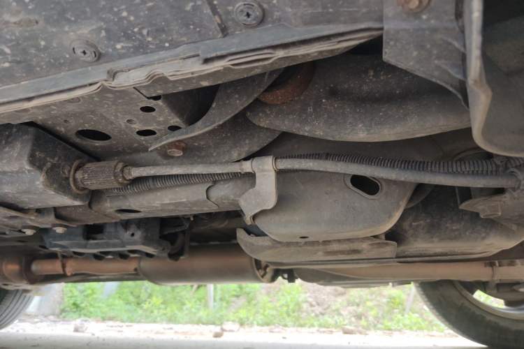 Used Chevrolet Captiva 2015 2.4L Two-Wheel Drive Urban Version 7 Seats Chassis Rear Left
