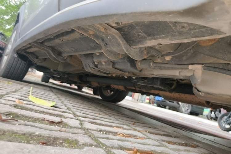 Used Chevrolet Captiva 2015 2.4L 4x4 Flagship Edition 7-Seater Chassis Rear Left