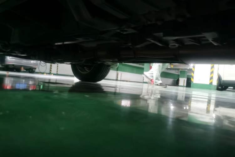 Used Chevrolet Captiva 2015 2.4L Two-Wheel Drive Urban Version 7 Seats Chassis Rear Left