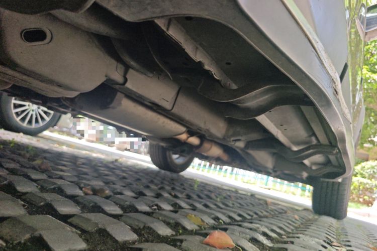 Used Chevrolet Captiva 2015 2.4L Two-Wheel Drive Urban Version 7 Seats Chassis Rear Right