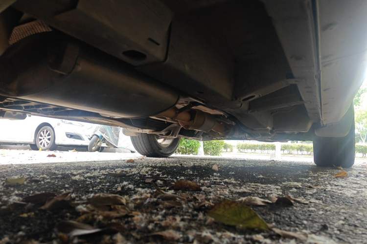Used Chevrolet Captiva 2015 2.4L Two-Wheel Drive Urban Version 7 Seats Chassis Rear Right