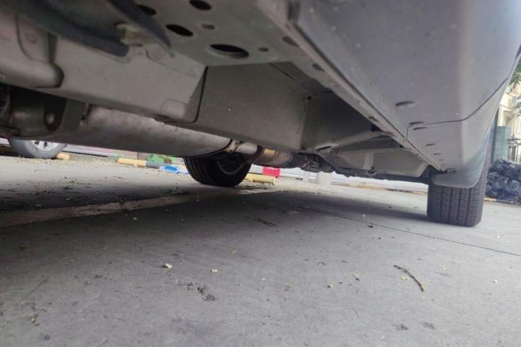Used Chevrolet Captiva 2015 2.4L Two-Wheel Drive Urban Version 7 Seats Chassis Rear Right