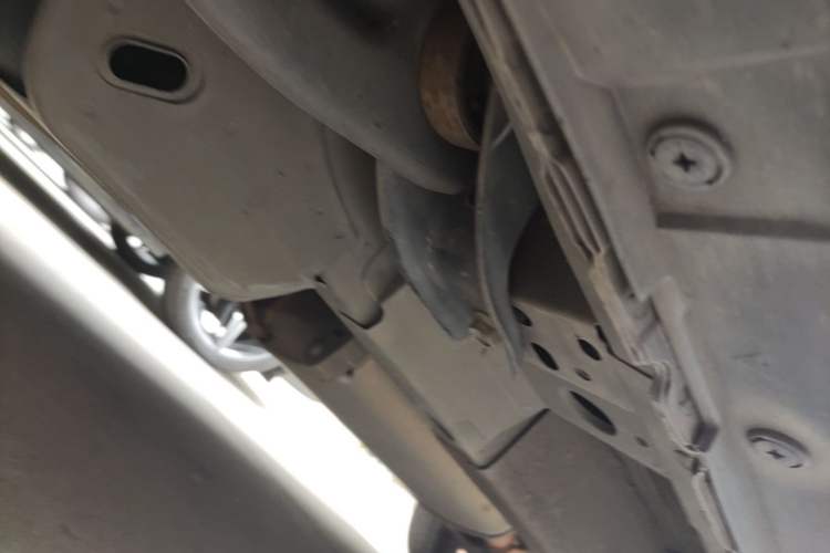 Used Chevrolet Captiva 2015 2.4L Two-Wheel Drive Urban Version 7 Seats Chassis Rear Right