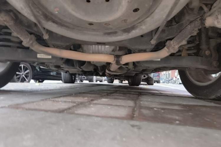 Used Chevrolet Captiva 2015 2.4L 4x4 Flagship Edition 7-Seater Chassis Rear