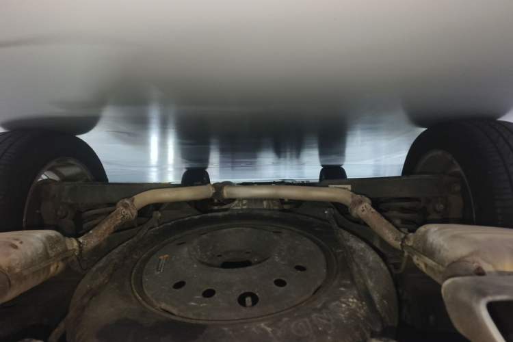 Used Chevrolet Captiva 2015 2.4L 4x4 Flagship Edition 7-Seater Chassis Rear
