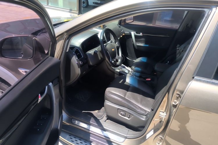 Used Chevrolet Captiva 2015 2.4L 4x4 Flagship Edition 7-Seater Driver Seat
