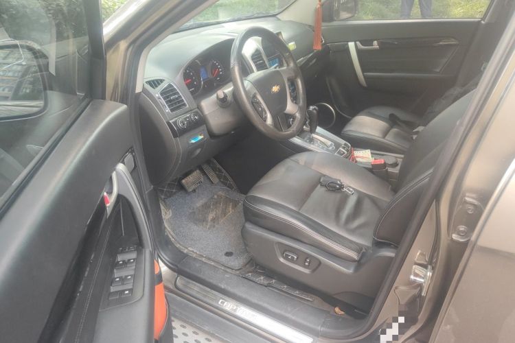 Used Chevrolet Captiva 2015 2.4L 4x4 Flagship Edition 7-Seater Driver Seat