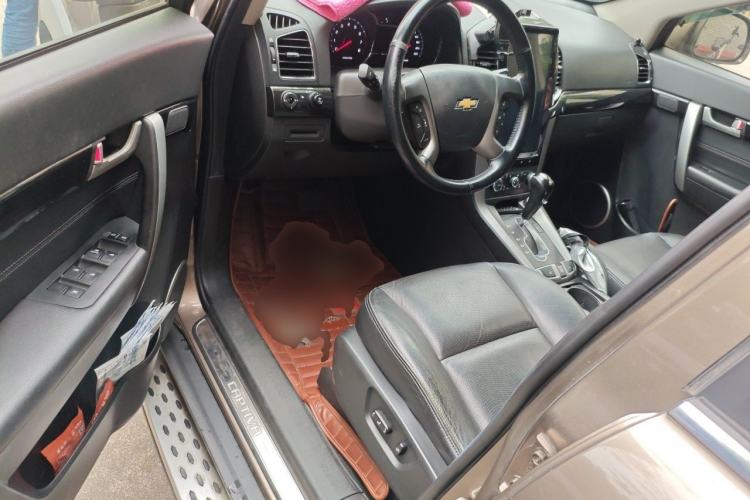 Used Chevrolet Captiva 2015 2.4L 4x4 Flagship Edition 7-Seater Driver Seat