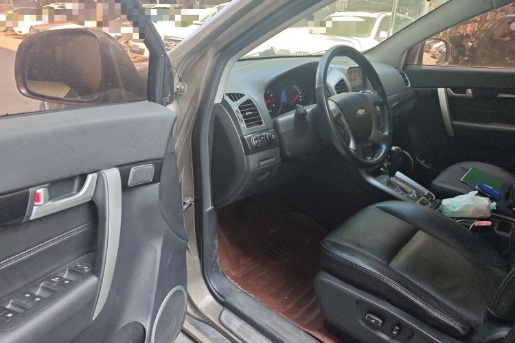 Used Chevrolet Captiva 2015 2.4L 4x4 Flagship Edition 7-Seater Driver Seat