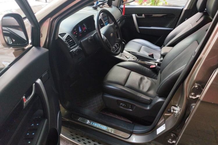 Used Chevrolet Captiva 2015 2.4L 4x4 Flagship Edition 7-Seater Driver Seat