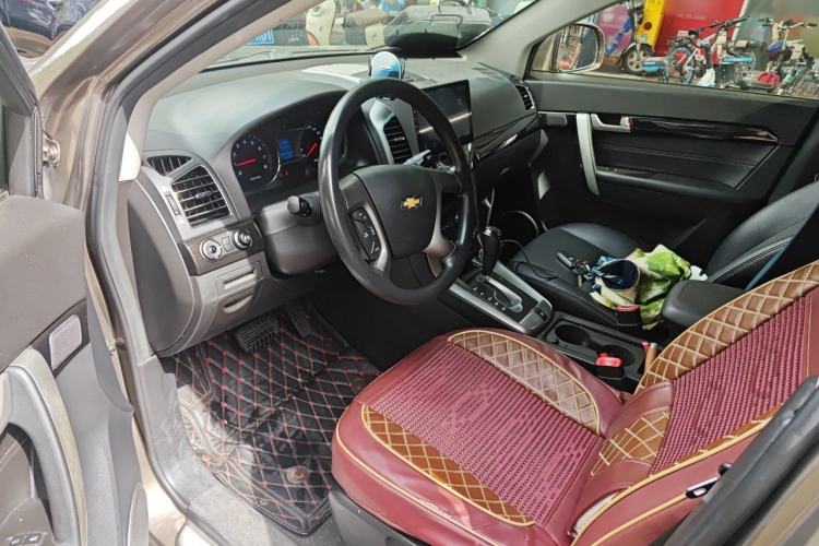 Used Chevrolet Captiva 2015 2.4L Two-Wheel Drive Urban Version 7 Seats Driver Seat