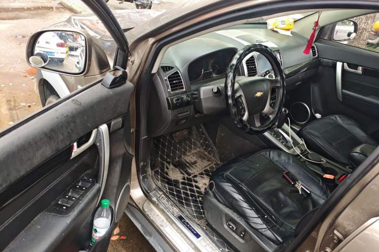 Used Chevrolet Captiva 2015 2.4L Two-Wheel Drive Urban Version 7 Seats Driver Seat