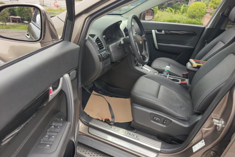 Used Chevrolet Captiva 2015 2.4L Two-Wheel Drive Urban Version 7 Seats Driver Seat