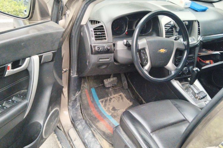 Used Chevrolet Captiva 2015 2.4L Two-Wheel Drive Urban Version 7 Seats Driver Seat