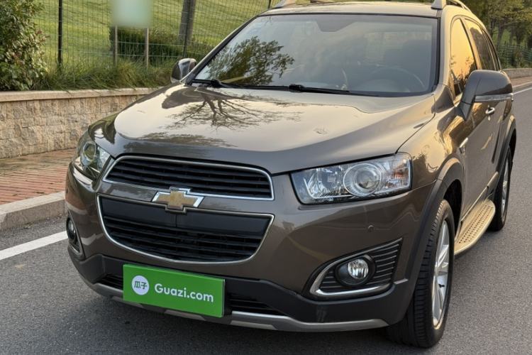 Used Chevrolet Captiva 2015 2.4L 4x4 Flagship Edition 7-Seater Engine Bay