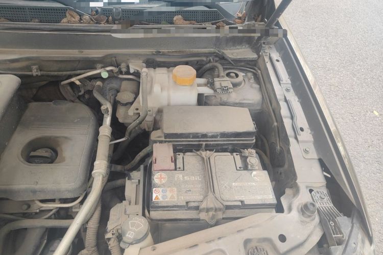 Used Chevrolet Captiva 2015 2.4L 4x4 Flagship Edition 7-Seater Engine Bay Left