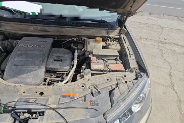 Used Chevrolet Captiva 2015 2.4L 4x4 Flagship Edition 7-Seater Engine Bay Left