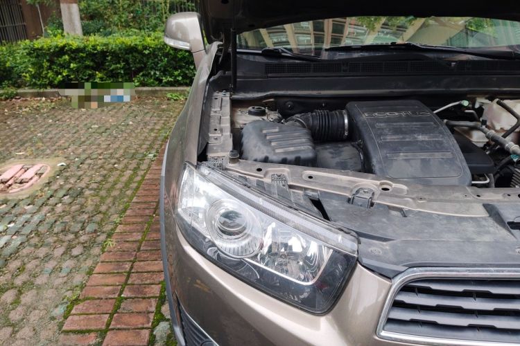 Used Chevrolet Captiva 2015 2.4L 4x4 Flagship Edition 7-Seater Engine Bay Right