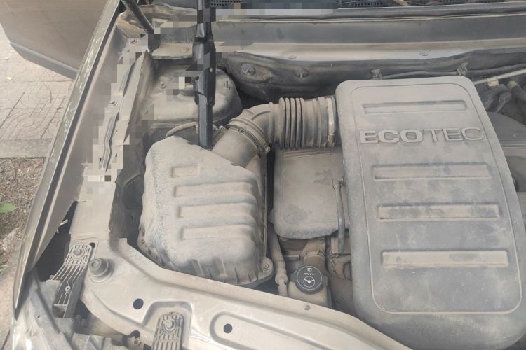 Used Chevrolet Captiva 2015 2.4L 4x4 Flagship Edition 7-Seater Engine Bay Right