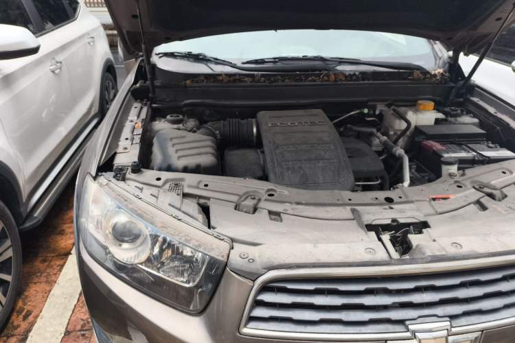 Used Chevrolet Captiva 2015 2.4L 4x4 Flagship Edition 7-Seater Engine Bay Right
