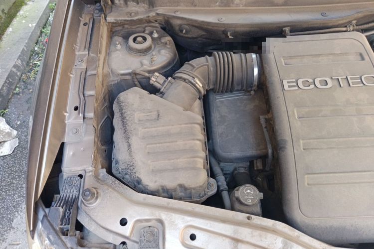 Used Chevrolet Captiva 2015 2.4L 4x4 Flagship Edition 7-Seater Engine Bay Right