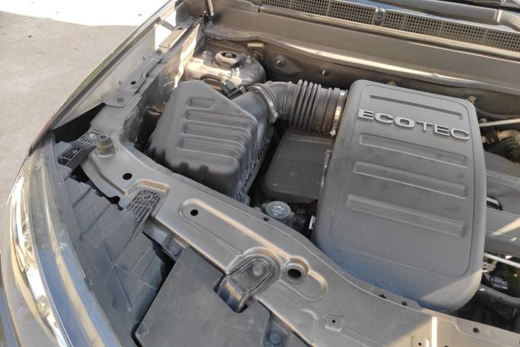 Used Chevrolet Captiva 2015 2.4L 4x4 Flagship Edition 7-Seater Engine Bay Right