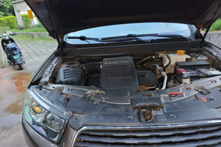 Used Chevrolet Captiva 2015 2.4L 4x4 Flagship Edition 7-Seater Engine Bay Right